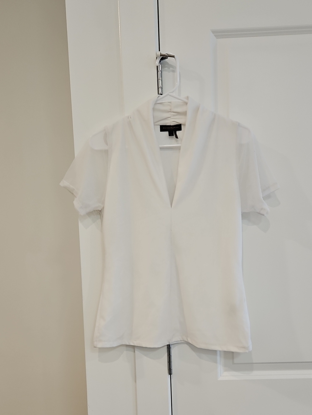 Donna Karan White V-Neck Short Sleeve Blouse with Sheer Sleeves